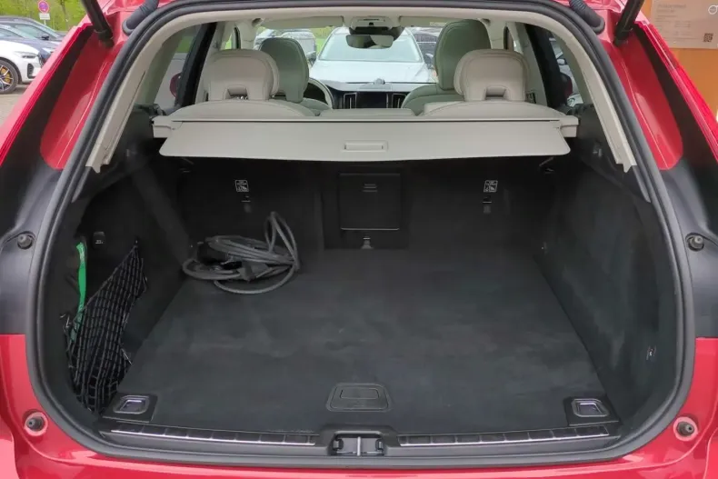 Volvo XC60 din 2021 cu 66.600 km - oferta VOL106922 - foto 5