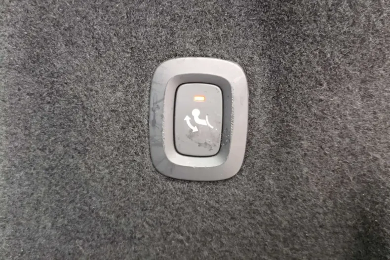 Volvo XC60 din 2021 cu 66.600 km - oferta VOL106922 - foto 6