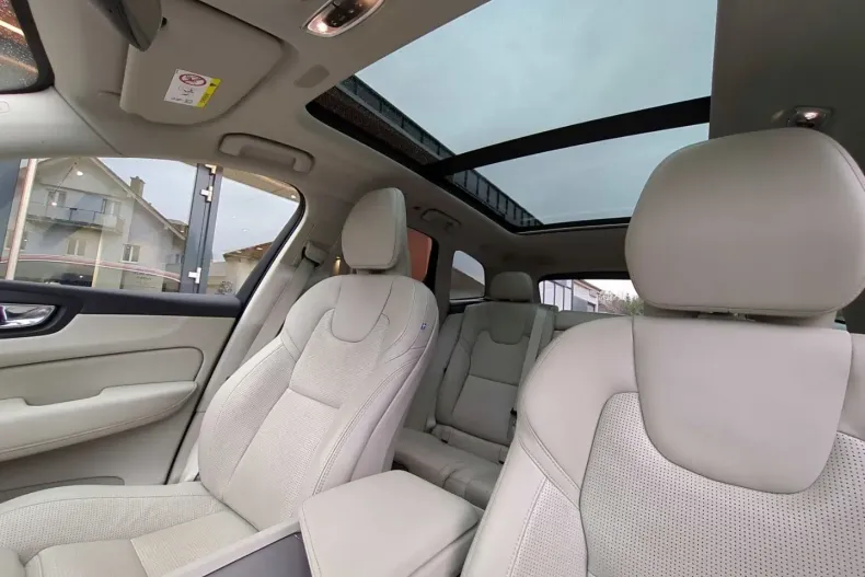 Volvo XC60 din 2021 cu 66.600 km - oferta VOL106922 - foto 13