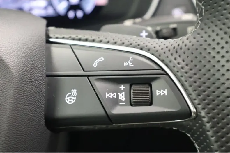 Audi Q5 din 2025 cu 15.167 km - oferta AUD106923 - foto 17