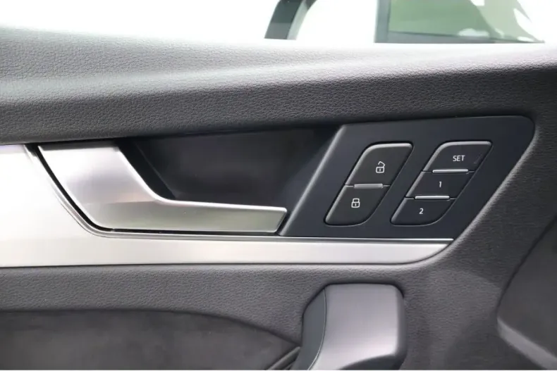 Audi Q5 din 2025 cu 15.167 km - oferta AUD106923 - foto 20