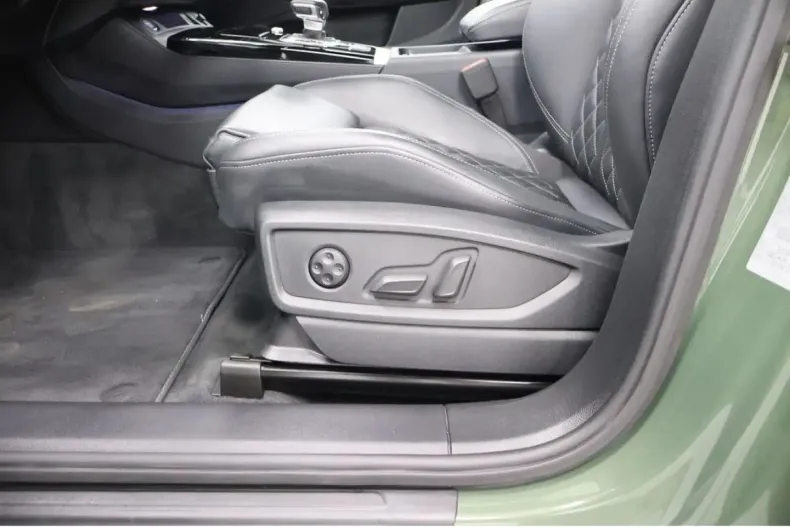 Audi Q5 din 2025 cu 15.167 km - oferta AUD106923 - foto 22