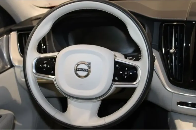 Volvo XC60 din 2021 cu 55.000 km - oferta VOL106924 - foto 9