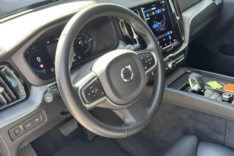 Volvo XC60 din 2022 cu 74.190 km - oferta VOL106928 - foto 8