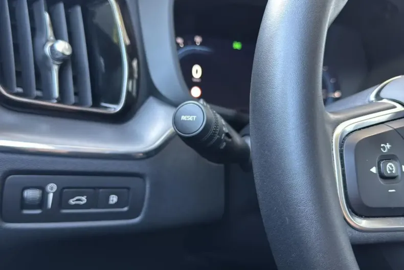 Volvo XC60 din 2022 cu 74.190 km - oferta VOL106928 - foto 12