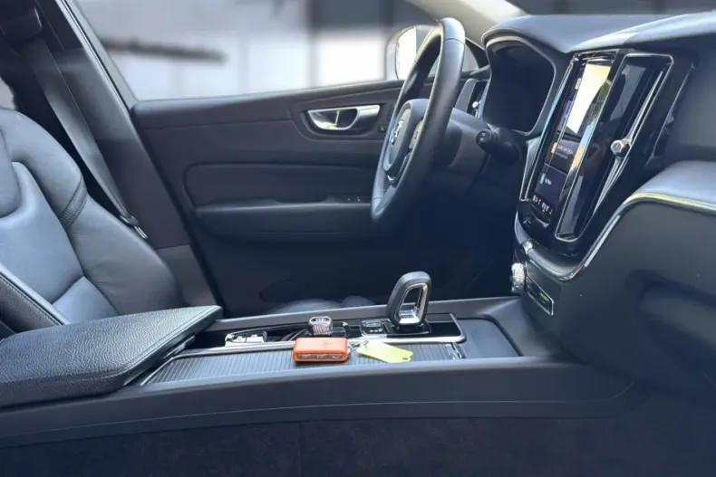 Volvo XC60 din 2022 cu 74.190 km - oferta VOL106928 - foto 17