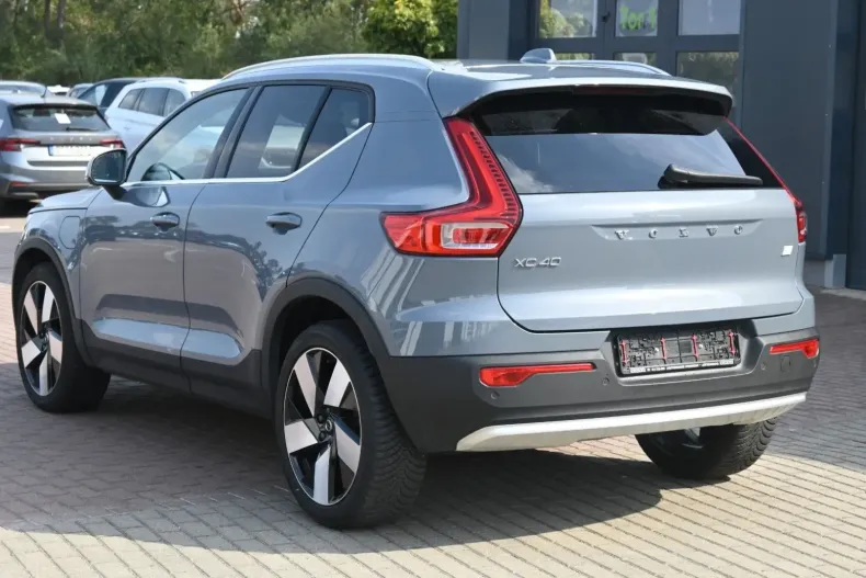 Volvo XC40 din 2022 cu 34.300 km - oferta VOL106929 - foto 3