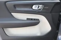 Volvo XC40 din 2022 cu 34.300 km - oferta VOL106929 - foto 7