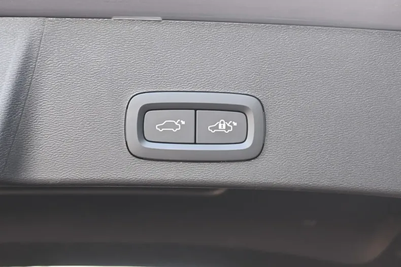 Volvo XC40 din 2022 cu 34.300 km - oferta VOL106929 - foto 10