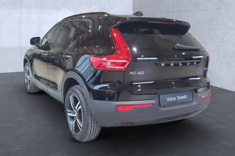 Volvo XC40 din 2022 cu 52.090 km - oferta VOL106933 - foto 3