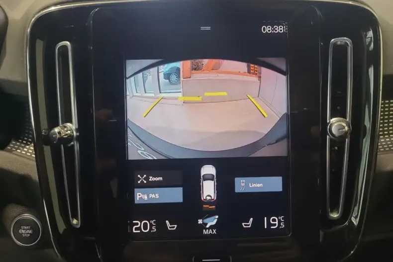 Volvo XC40 din 2022 cu 52.090 km - oferta VOL106933 - foto 7