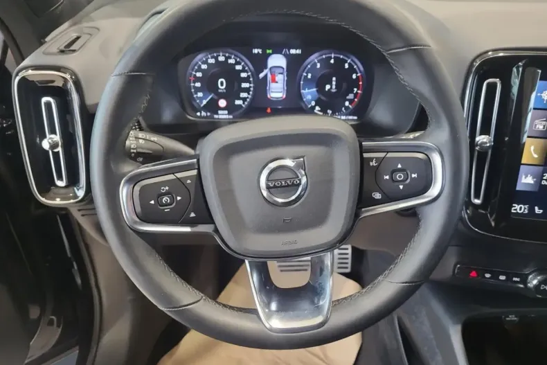 Volvo XC40 din 2022 cu 52.090 km - oferta VOL106933 - foto 9