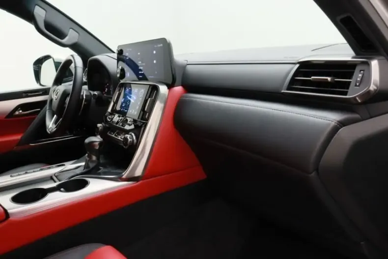 Lexus LX 600 din 2023 cu 21.803 km - oferta LEX106935 - foto 10