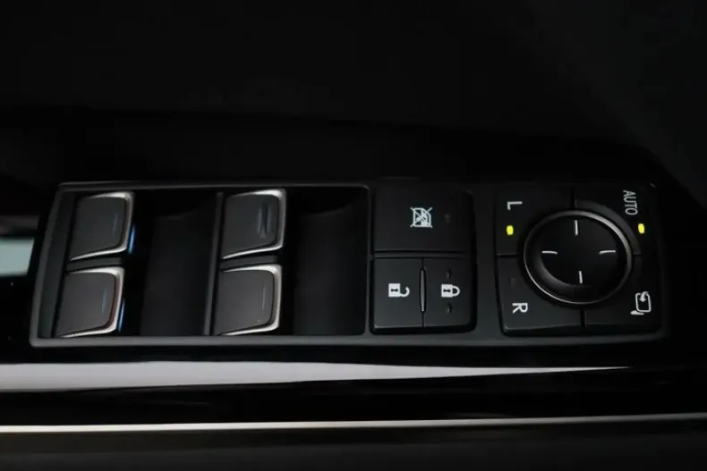 Lexus LX 600 din 2023 cu 21.803 km - oferta LEX106935 - foto 15