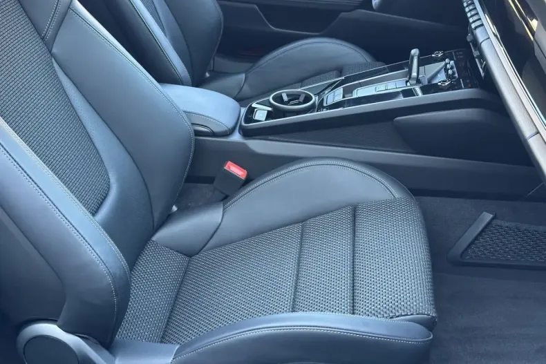 Porsche 992 din 2024 cu 8.900 km - oferta POR106939 - foto 18