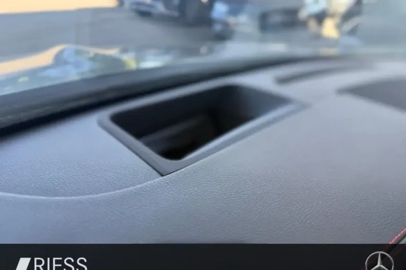 Mercedes-Benz CLA 45 AMG din 2024 cu 27.417 km - oferta MER106940 - foto 17