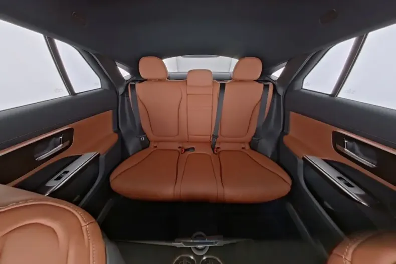 Mercedes-Benz GLC 300 din 2024 cu 14.900 km - oferta MER106941 - foto 8