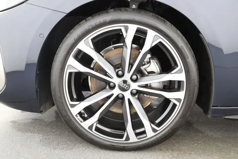 Audi A5 din 2024 cu 5.452 km - oferta AUD106952 - foto 9