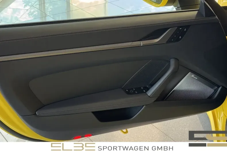 Porsche 992 din 2023 cu 2.962 km - oferta POR106961 - foto 9