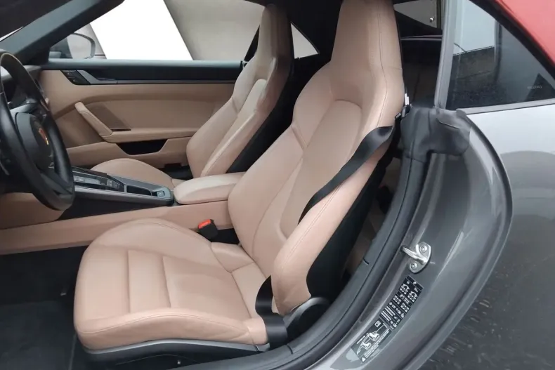 Porsche 992 din 2021 cu 34.000 km - oferta POR106974 - foto 7