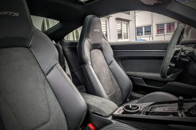 Porsche 992 din 2024 cu 1.318 km - oferta POR106975 - foto 14