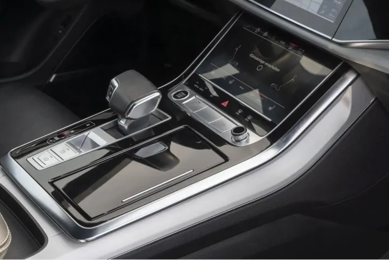 Audi Q8 din 2023 cu 29.899 km - oferta AUD106977 - foto 8