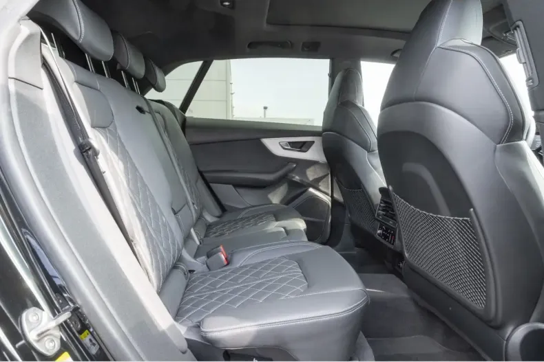 Audi Q8 din 2023 cu 29.899 km - oferta AUD106977 - foto 9