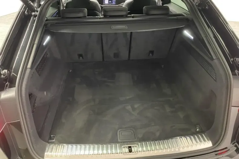 Audi Q8 din 2023 cu 34.814 km - oferta AUD106981 - foto 10