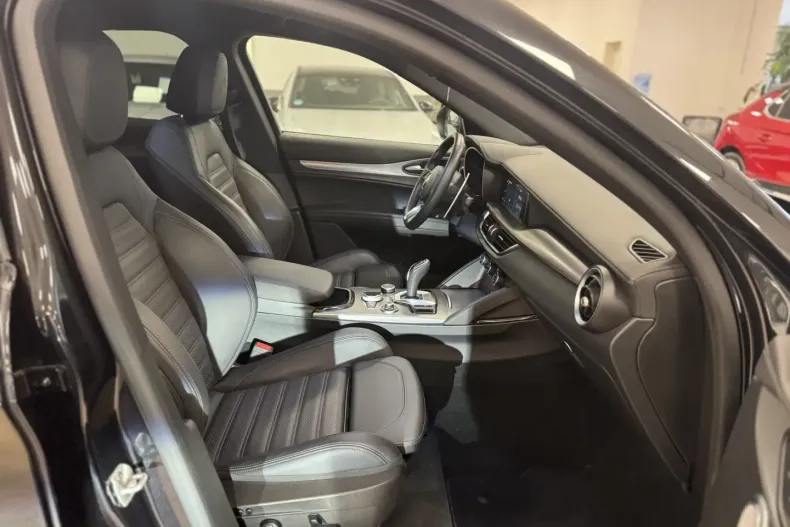 Alfa Romeo Stelvio din 2024 cu 49.330 km - oferta ALF106993 - foto 23