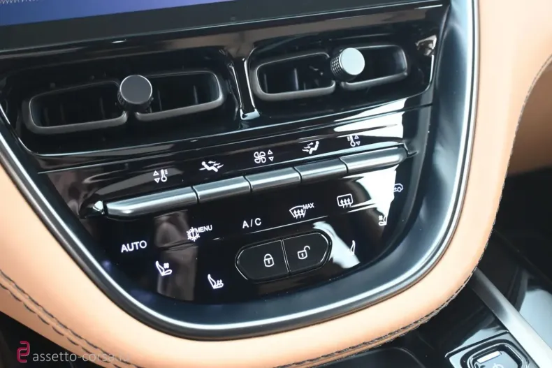 Aston Martin DBX din 2022 cu 1.319 km - oferta AST106997 - foto 17