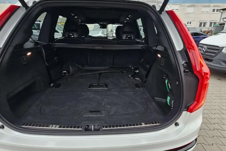 Volvo XC90 din 2023 cu 34.200 km - oferta VOL107008 - foto 10