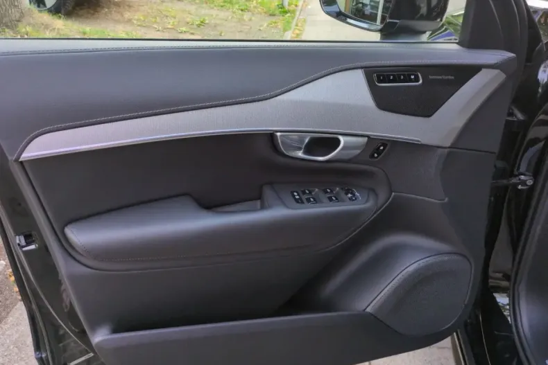 Volvo XC90 din 2023 cu 20.500 km - oferta VOL107009 - foto 6