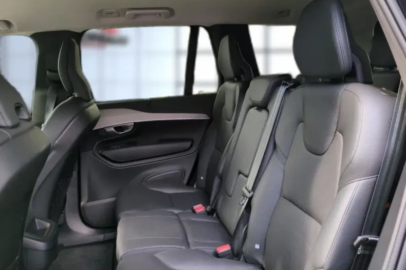 Volvo XC90 din 2023 cu 20.500 km - oferta VOL107009 - foto 12