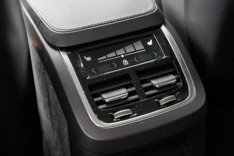 Volvo XC90 din 2023 cu 63.200 km - oferta VOL107012 - foto 10