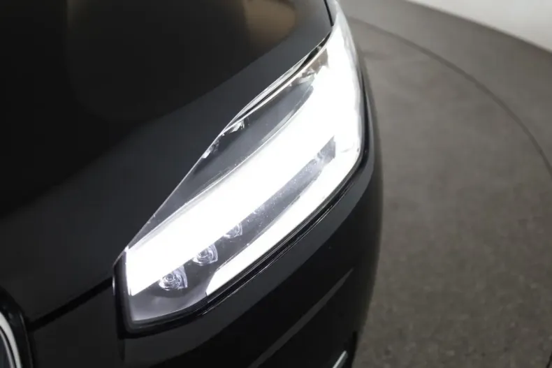 Volvo XC90 din 2023 cu 59.700 km - oferta VOL107014 - foto 11