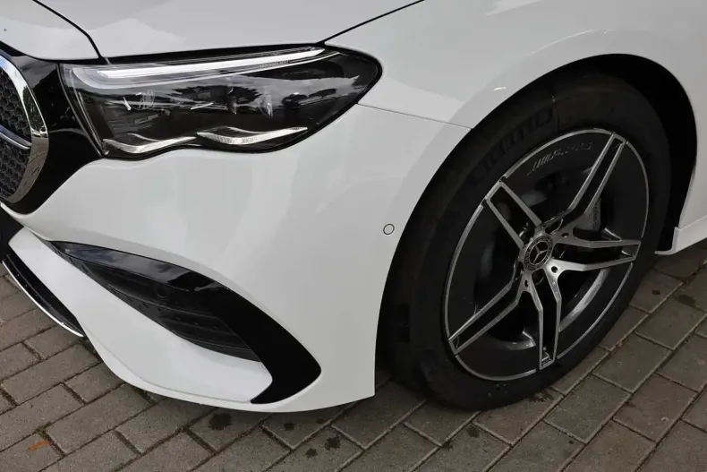 Mercedes-Benz E 200 din 2024 cu 1.710 km - oferta MER107019 - foto 3