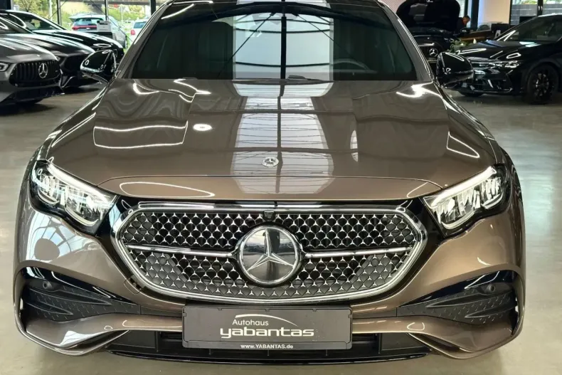 Mercedes-Benz E 300 din 2025 cu 3.600 km - oferta MER107021 - foto 2