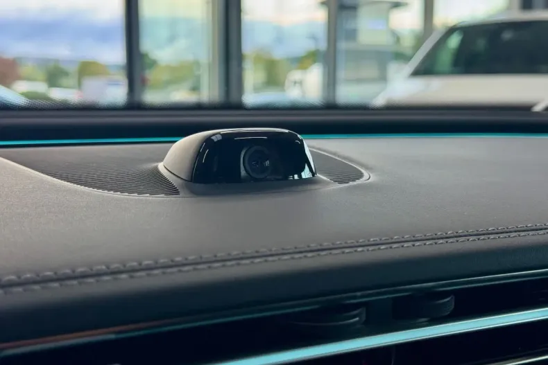 Mercedes-Benz E 300 din 2025 cu 3.600 km - oferta MER107021 - foto 16