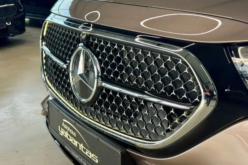 Mercedes-Benz E 300 din 2025 cu 3.600 km - oferta MER107021 - foto 18