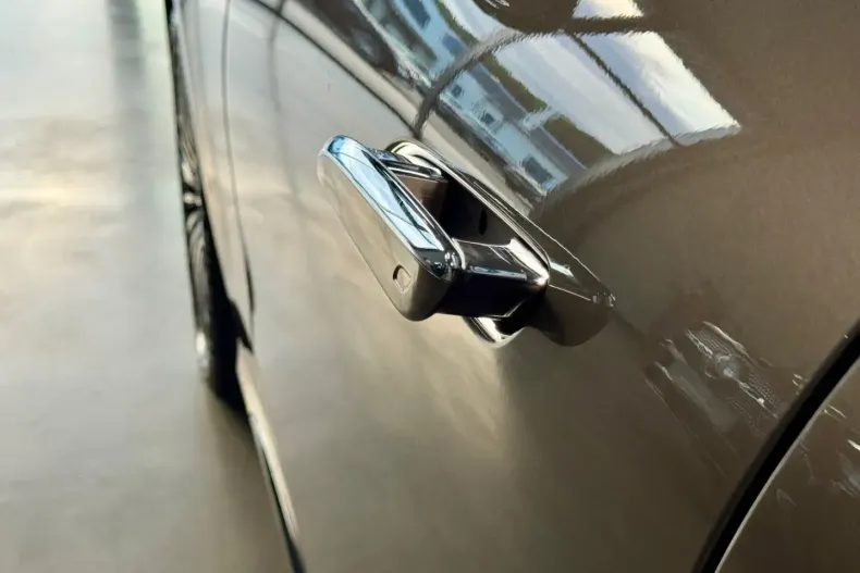 Mercedes-Benz E 300 din 2025 cu 3.600 km - oferta MER107021 - foto 22