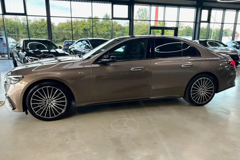 Mercedes-Benz E 300 din 2025 cu 3.600 km - oferta MER107021 - foto 24