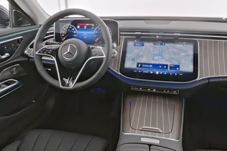 Mercedes-Benz E 200 din 2024 cu 3.897 km - oferta MER107023 - foto 5