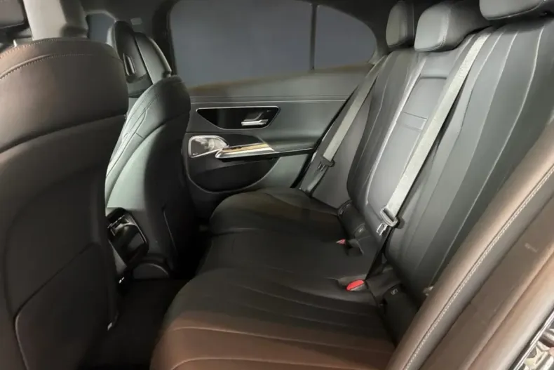 Mercedes-Benz E 200 din 2024 cu 14.522 km - oferta MER107028 - foto 7