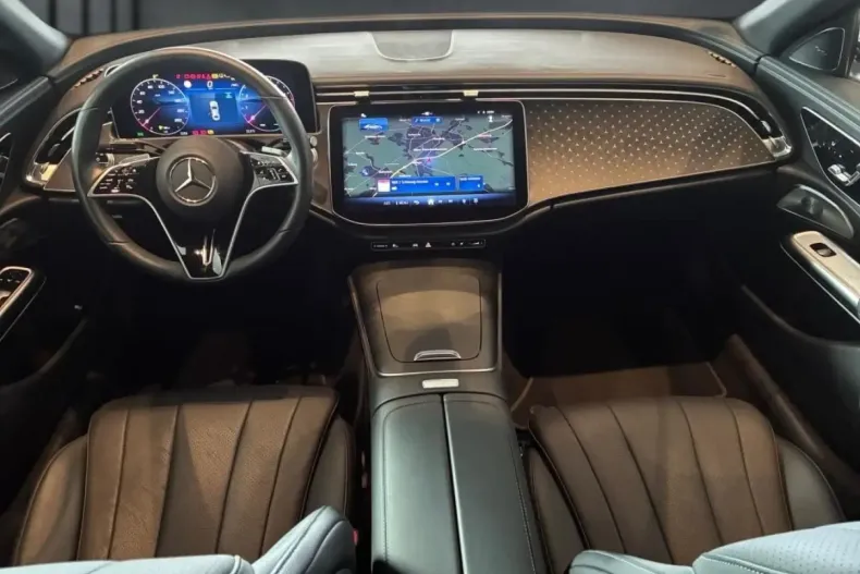 Mercedes-Benz E 200 din 2024 cu 14.522 km - oferta MER107028 - foto 9