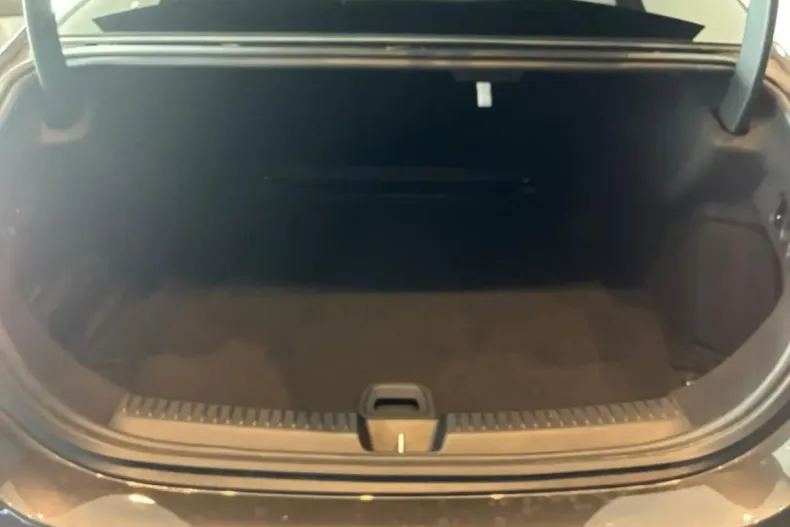 Mercedes-Benz E 200 din 2024 cu 14.522 km - oferta MER107028 - foto 11