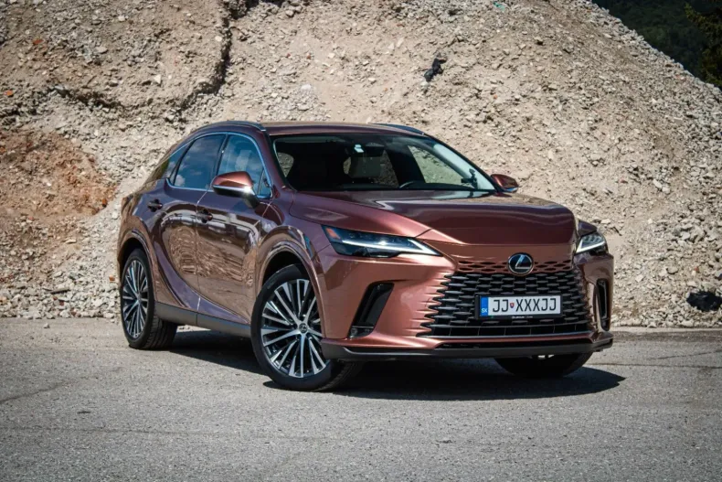 Lexus RX 350 din 2023 cu 78.000 km - oferta LEX107032 - foto 2