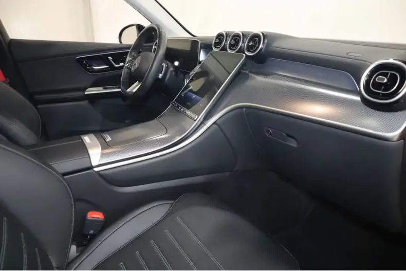 Mercedes-Benz GLC 200 din 2023 cu 42.280 km - oferta MER107045 - foto 5