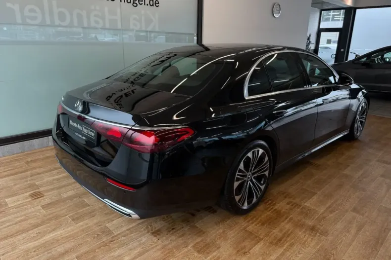 Mercedes-Benz E 220 din 2024 cu 20.477 km - oferta MER107057 - foto 4