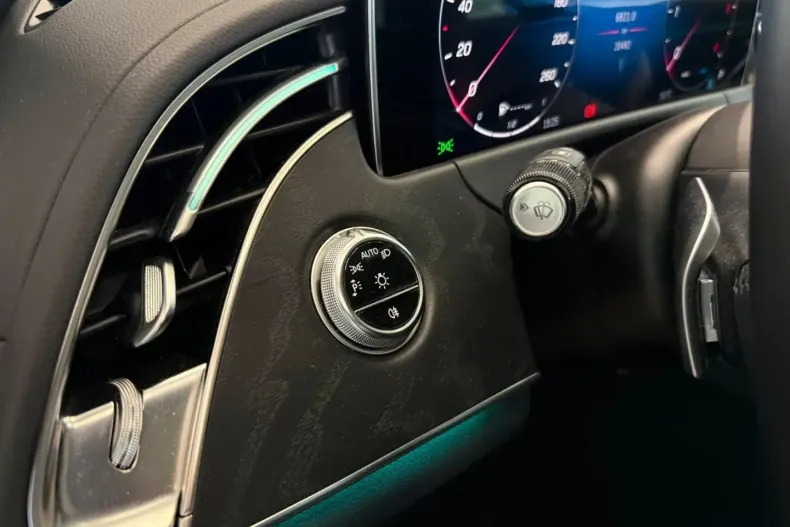 Mercedes-Benz E 220 din 2024 cu 20.477 km - oferta MER107057 - foto 12