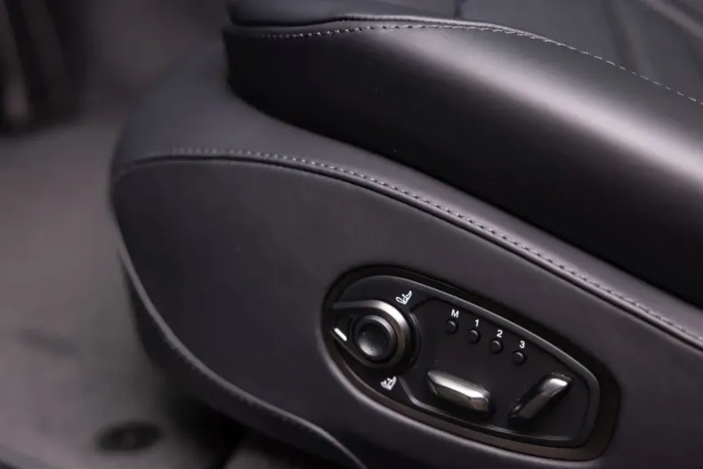 Aston Martin DBX din 2024 cu 1.500 km - oferta AST107061 - foto 19